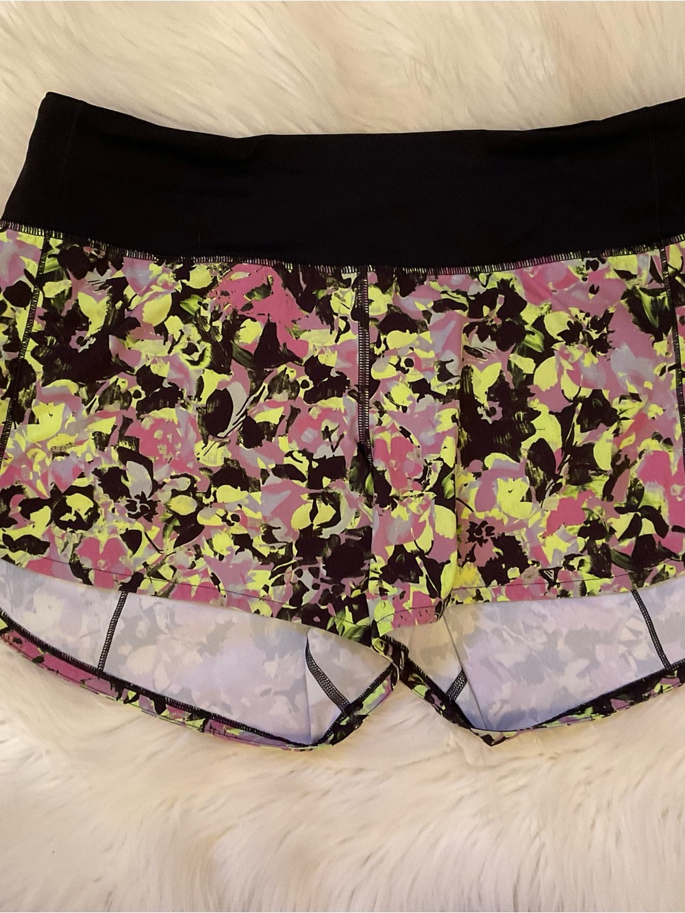 Lululemon Speed Up MidRise Lined Short 4"
Inflected Highlight Yellow Multi Black - Picture 3 of 7
